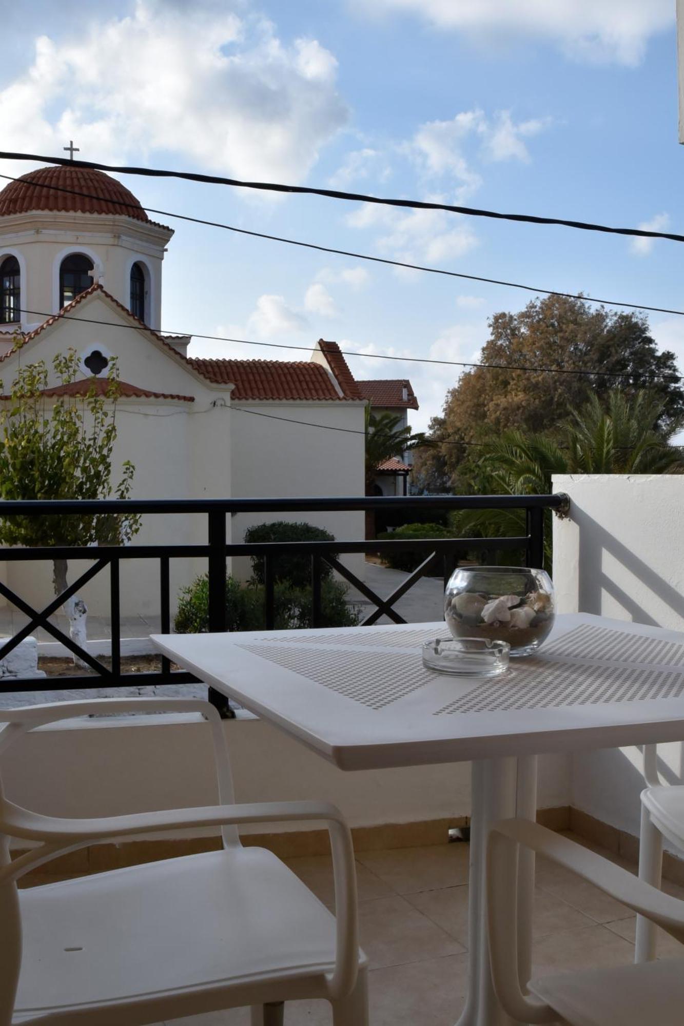 Castello Apartments Resmo Dış mekan fotoğraf