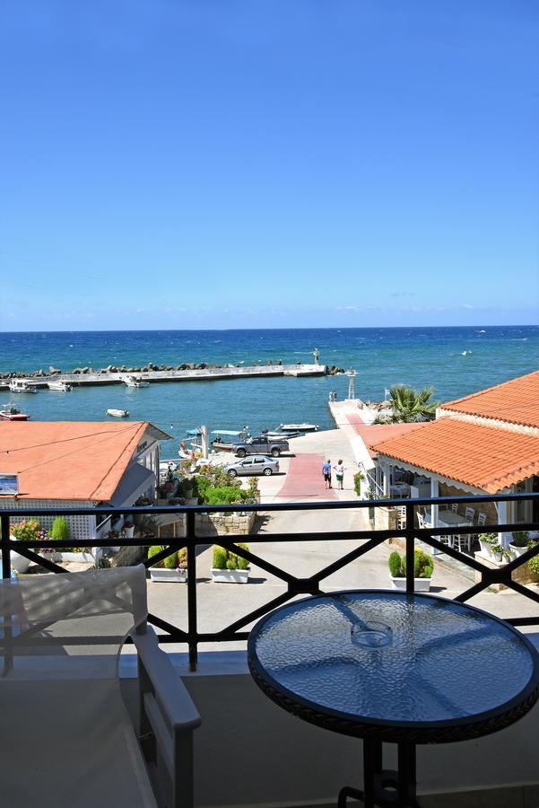 Castello Apartments Resmo Dış mekan fotoğraf